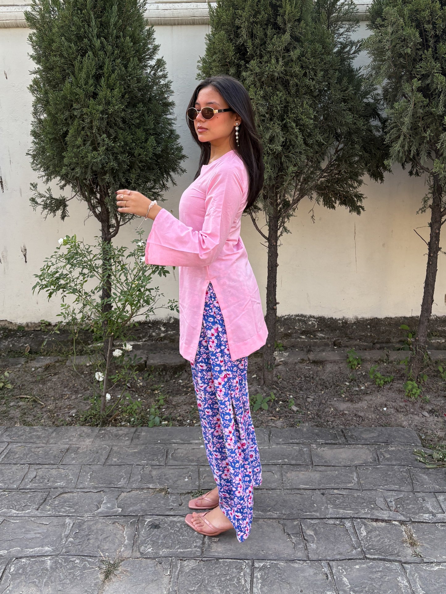 Mono- Pink Solid Kurti with Blue Floral Printed Pants