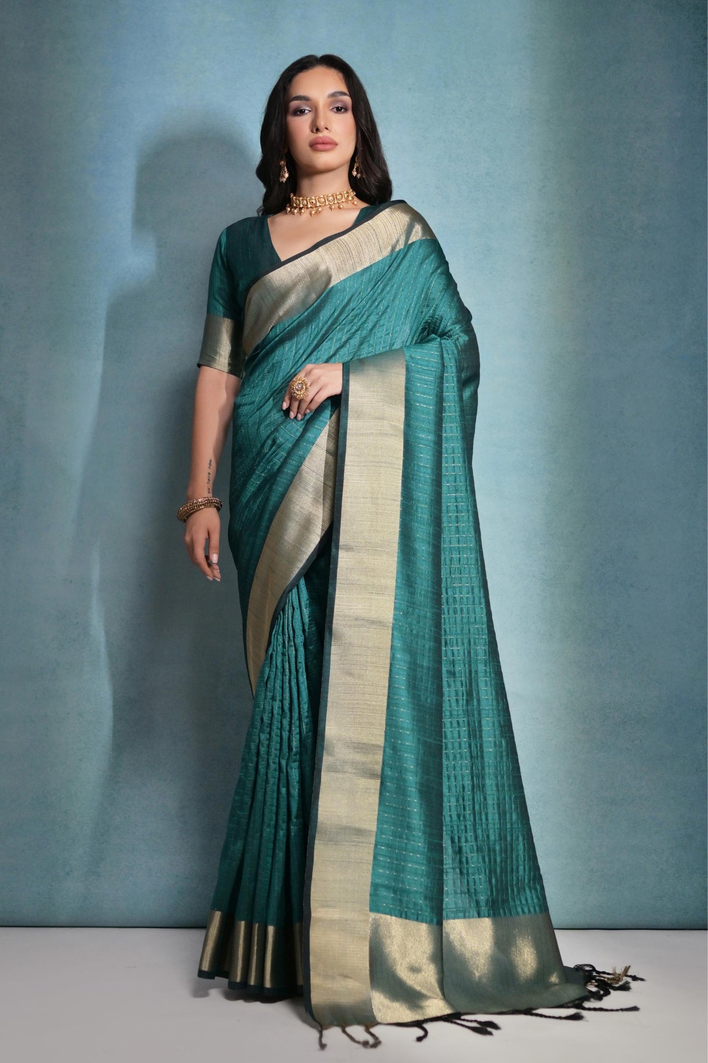 Mori- Emerald Glow – Raw Silk Elegance