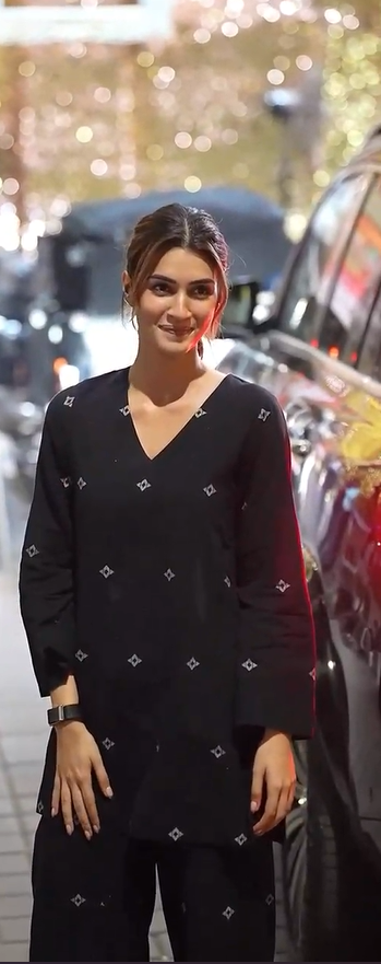 Kriti- A must-have kurta set print work and soft fabric