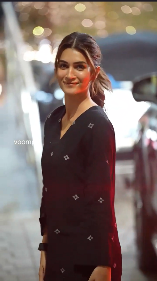 Kriti- A must-have kurta set print work and soft fabric