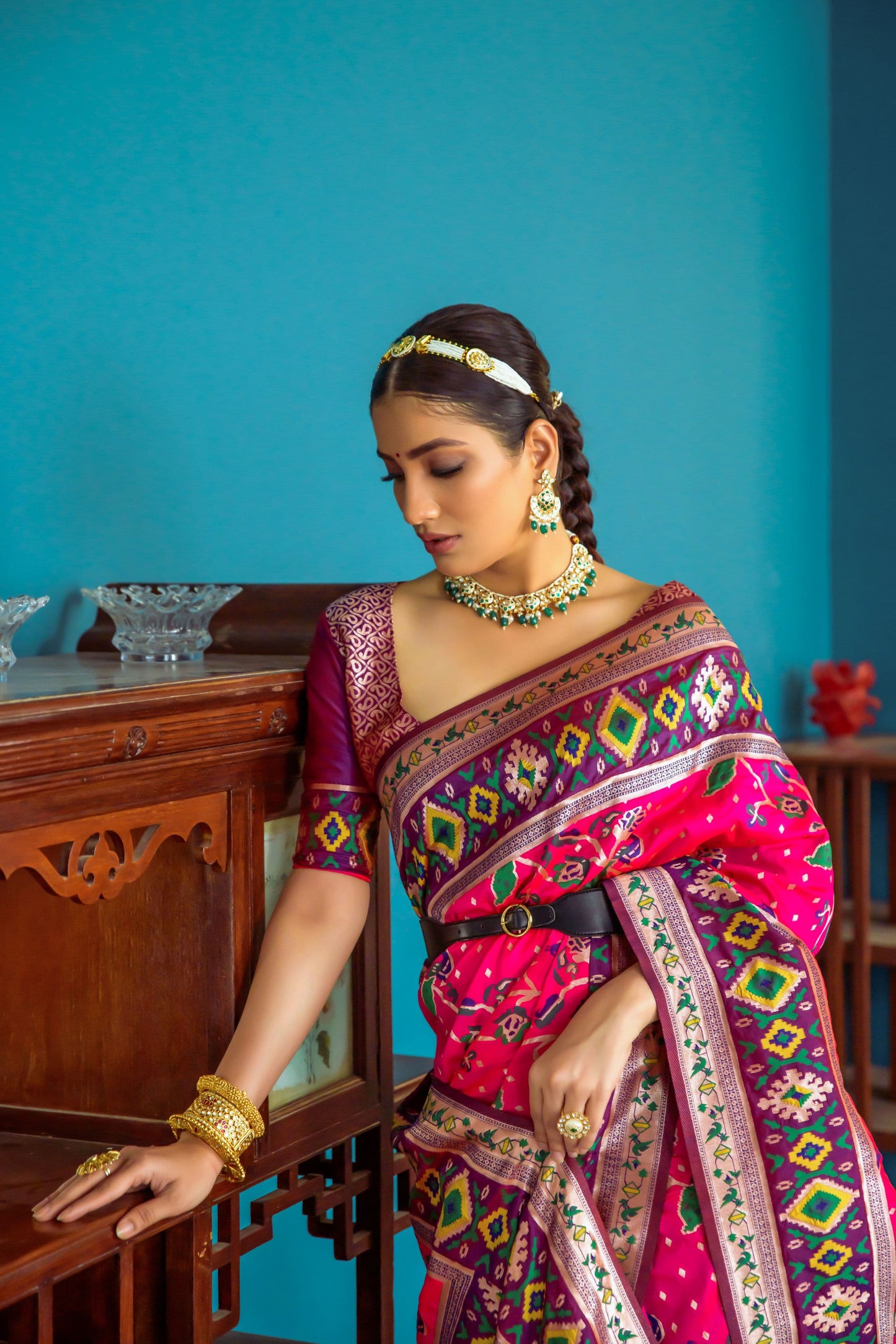 Queen- Royal elegance to your ethnic wardrobe with this stunning