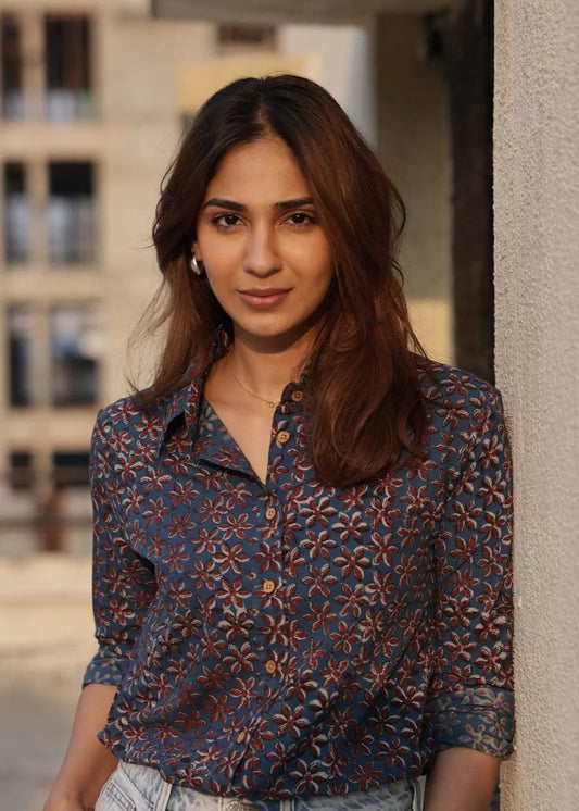 Bilku- Women’s Blue Floral Printed Casual Shirt |