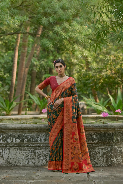 Meer- Elegant Cream & Magenta Banarasi Silk Saree with Intricate Floral Weave